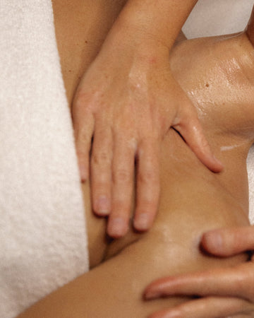 Facial Massage & Menopause: A Powerful Ritual for Skin, Hormones, and Emotional Well-Being